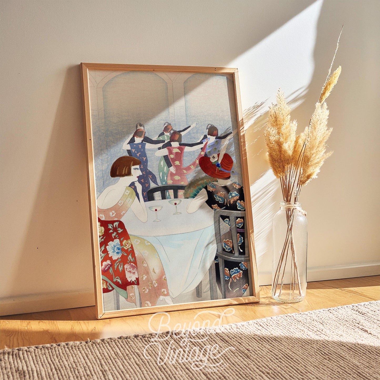 a picture of a vase with some flowers in it