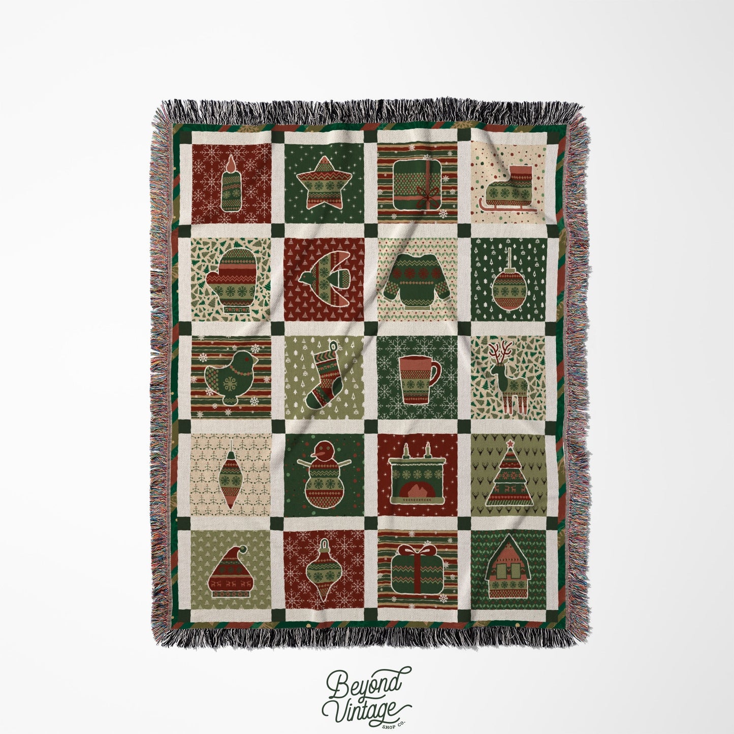 a quilted blanket with a christmas theme on it